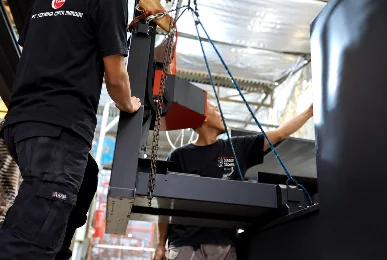Proses assembly mesin CNC milling